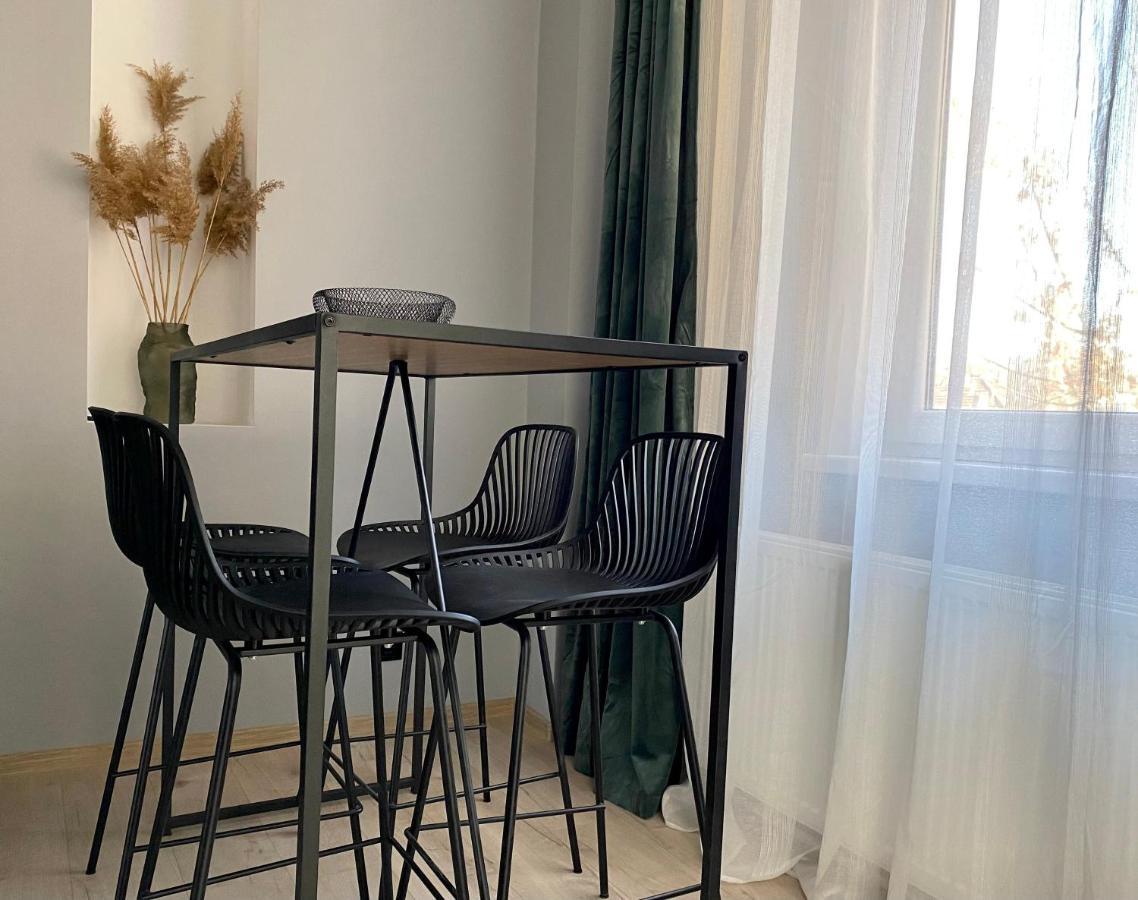 Dani'S Home Away From Home Oradea Exterior foto