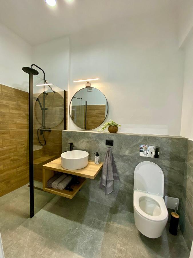 Dani'S Home Away From Home Oradea Exterior foto
